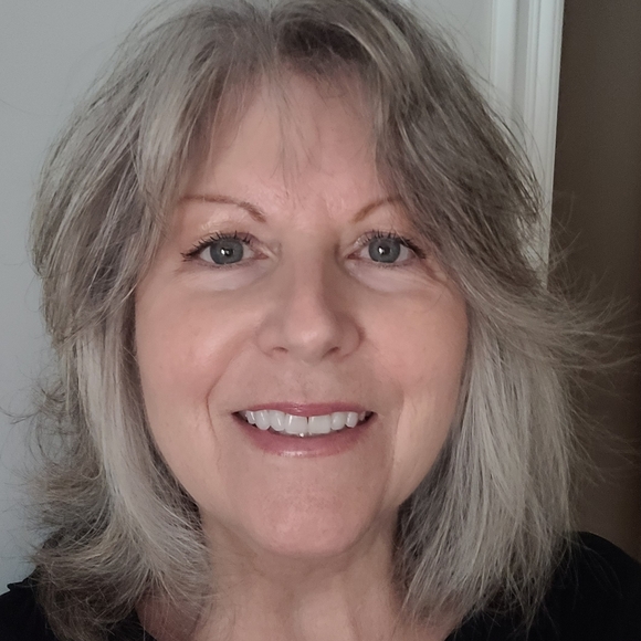 Meet your Posher 2nd listing. (First listing is Full) - Picture 2 of 9